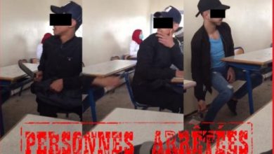 Photo of اعتقال تلاميذ رصدتهم الشرطة المعلوماتية و هم مدججين بالأسلحة داخل الفصل الدراسي