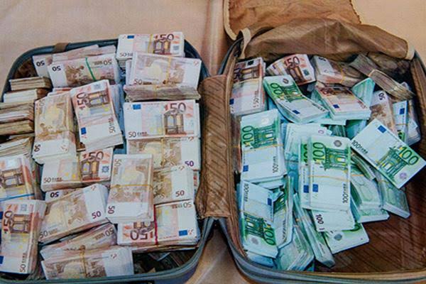 شبهات تهريب أموال إلى الخارج تضع مقاولات مغربية تحت مجهر المراقبة تحقيقات موسعة لتعقب المستفيدين الحقيقيين
